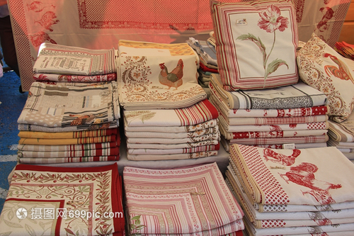 當(dāng)?shù)厥袌?chǎng)典型紡織品及其織造工藝探析